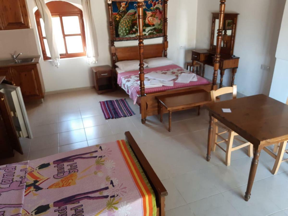 Karpaz Stone House Bed & Breakfast Rizokarpaso Ngoại thất bức ảnh
